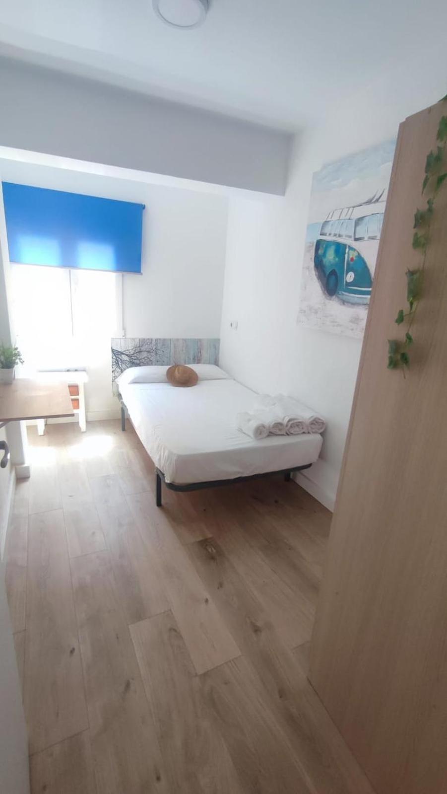 Apartamento La Reina Ii * Almería